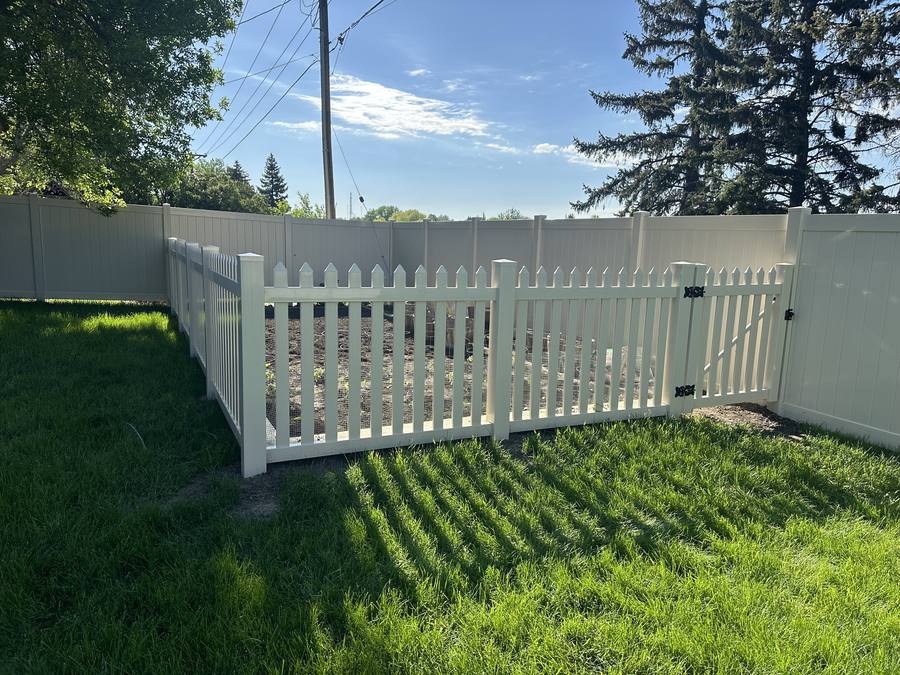 Vinyl picket fence